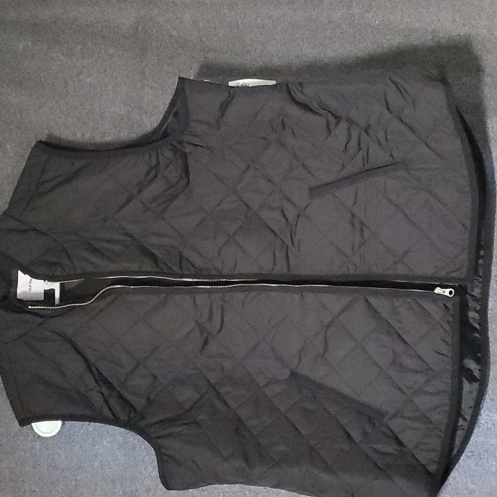 PUFFY VEST